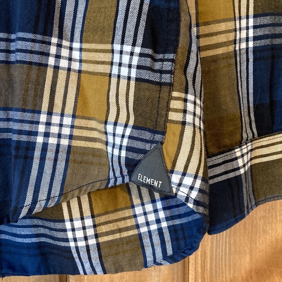 💐Element * plaid button up - Picture 4 of 5